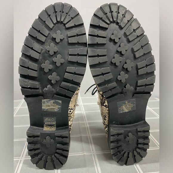 Express Snakeskin Print Combat Boot Side Zip Rhinestone Accents Womens Size 9 - Picture 8 of 12